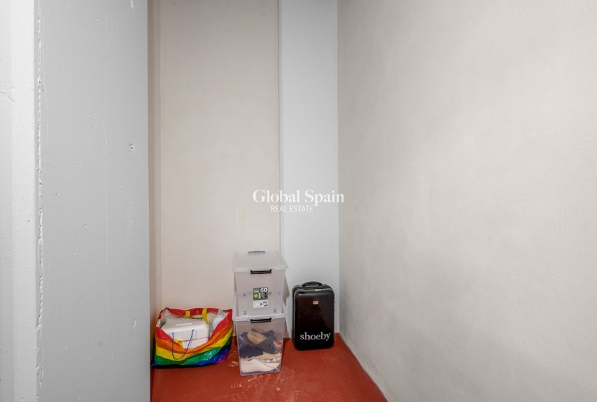 Revente - APPARTEMENT -
ORIHUELA COSTA - Punta Prima