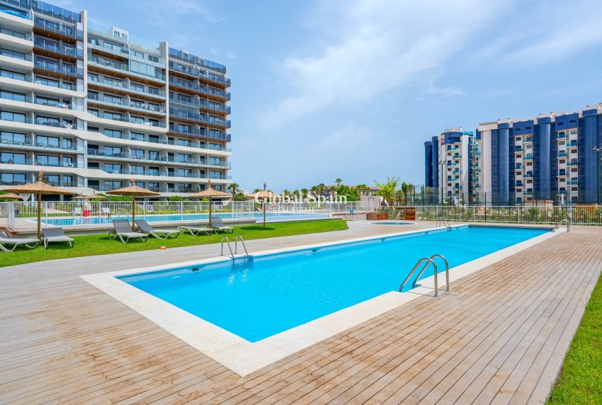 Revente - APPARTEMENT -
ORIHUELA COSTA - Punta Prima