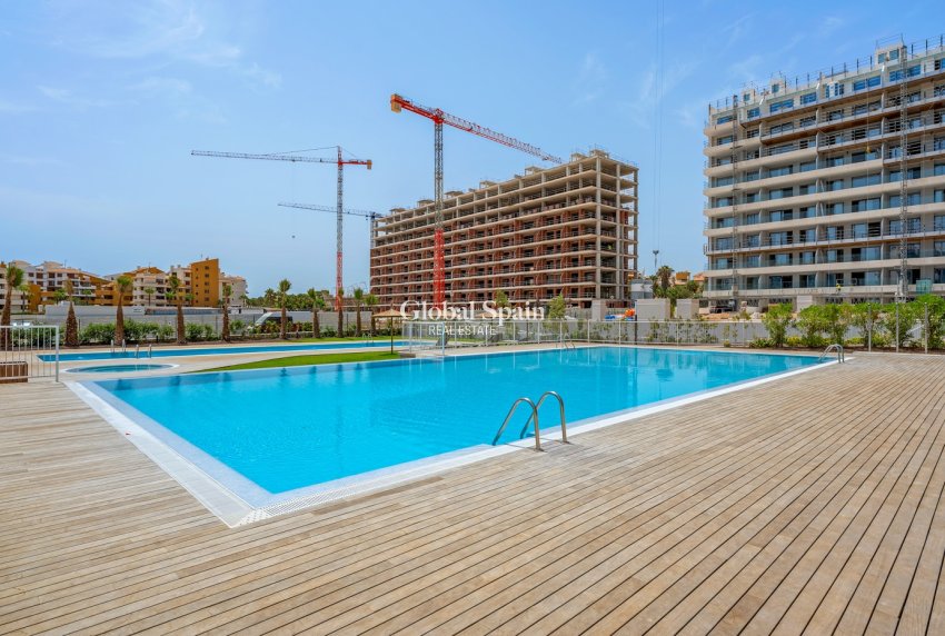 Revente - APPARTEMENT -
ORIHUELA COSTA - Punta Prima