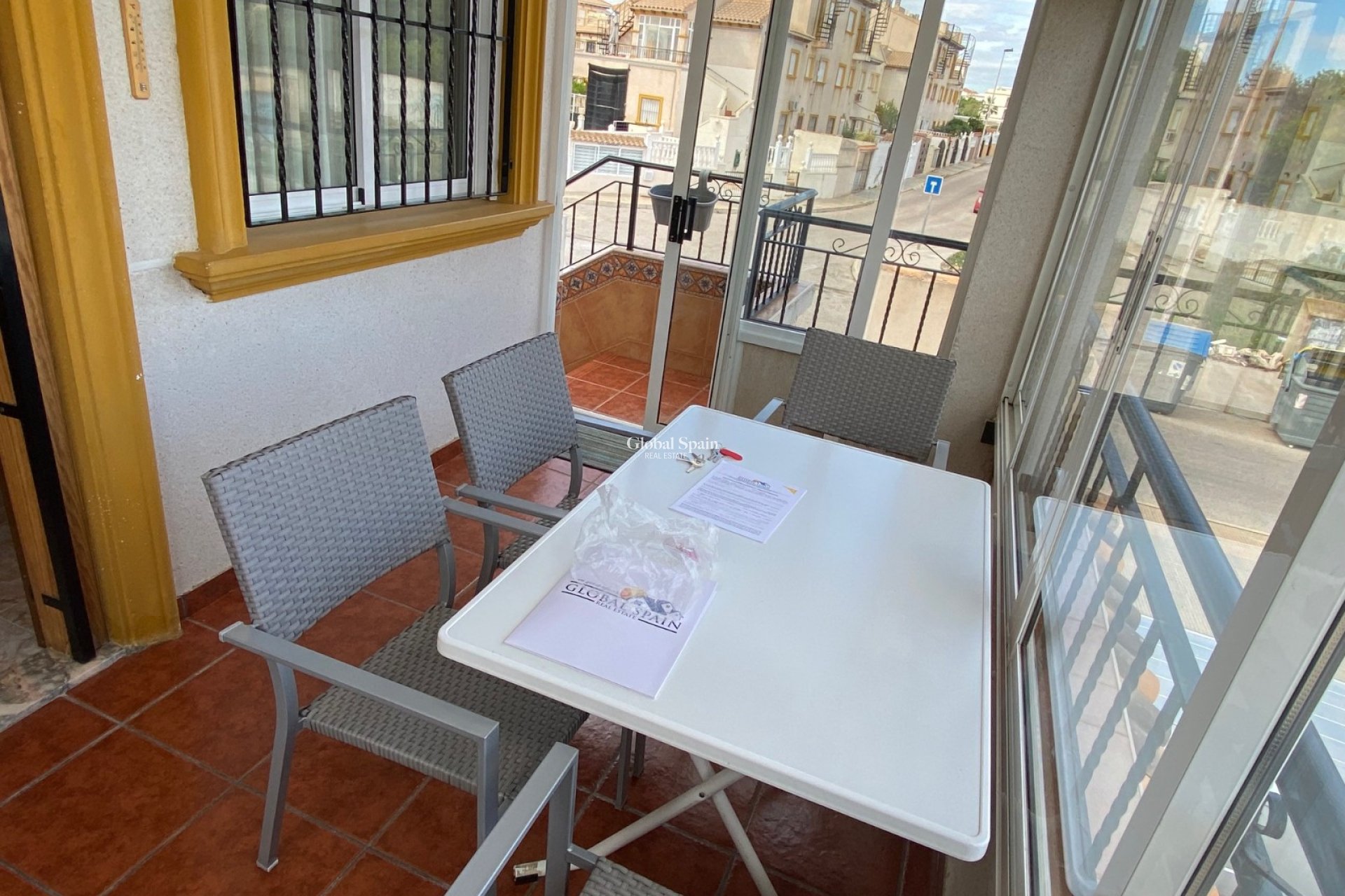 Revente - APPARTEMENT -
ORIHUELA COSTA - Punta Prima