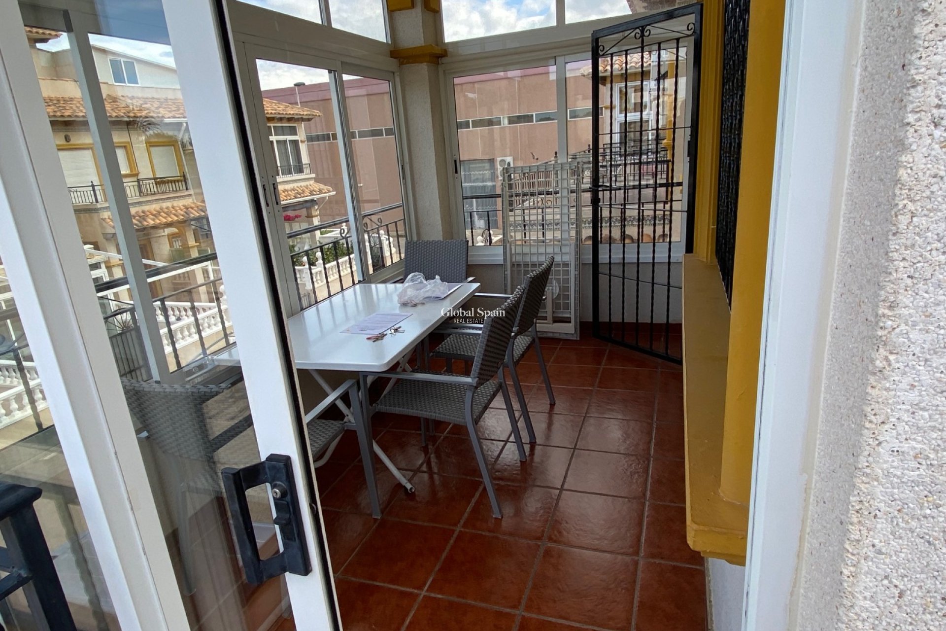 Revente - APPARTEMENT -
ORIHUELA COSTA - Punta Prima