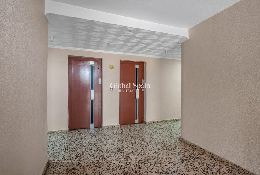 Revente - APPARTEMENT -
ORIHUELA COSTA - Punta Prima