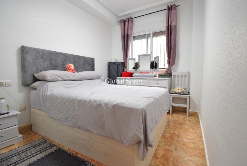 Revente - APPARTEMENT -
Orihuela Costa - Punta Prima