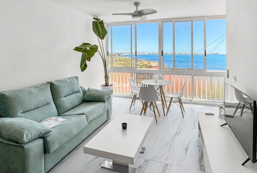 Revente - APPARTEMENT -
ORIHUELA COSTA - Punta Prima