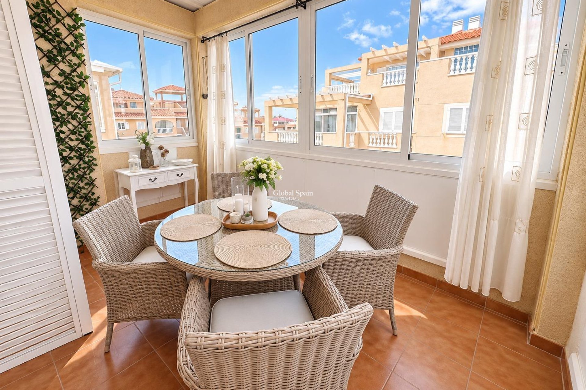 Revente - APPARTEMENT -
ORIHUELA COSTA - Punta Prima