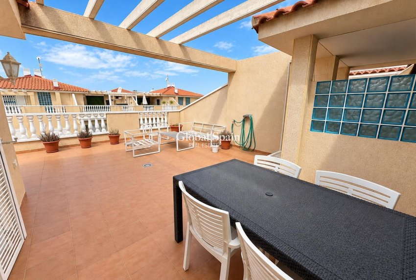 Revente - APPARTEMENT -
ORIHUELA COSTA - Punta Prima