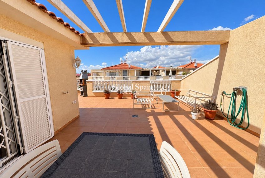 Revente - APPARTEMENT -
ORIHUELA COSTA - Punta Prima