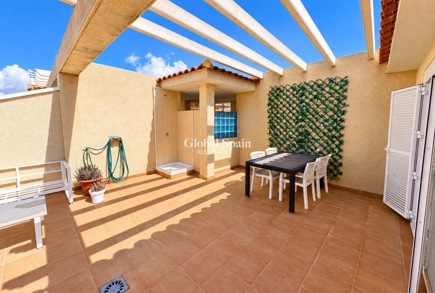 Revente - APPARTEMENT -
ORIHUELA COSTA - Punta Prima