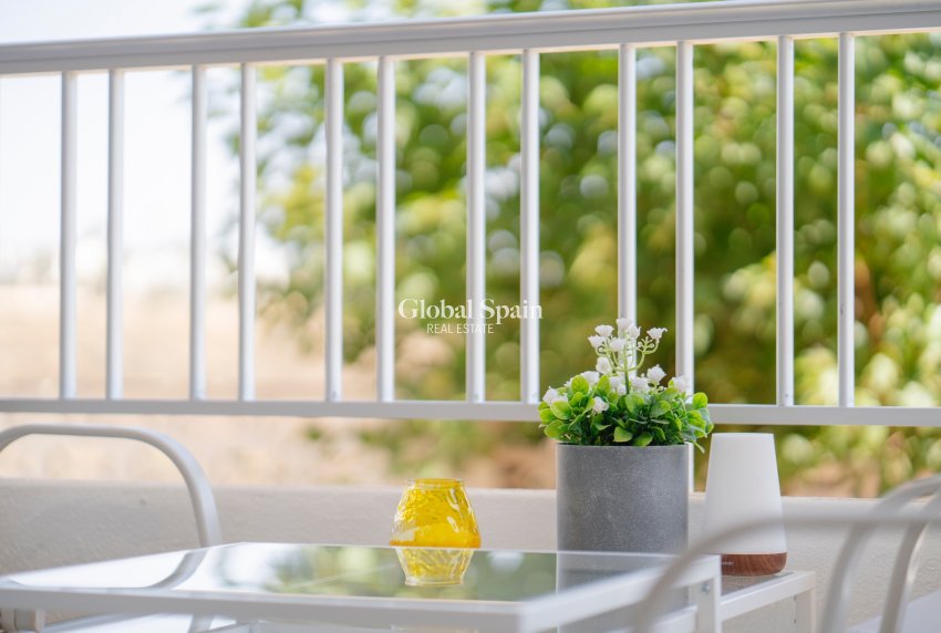 Revente - Appartement -
ORIHUELA COSTA - Punta Prima