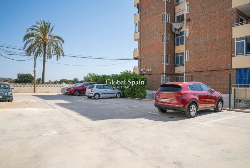 Revente - Appartement -
ORIHUELA COSTA - Punta Prima
