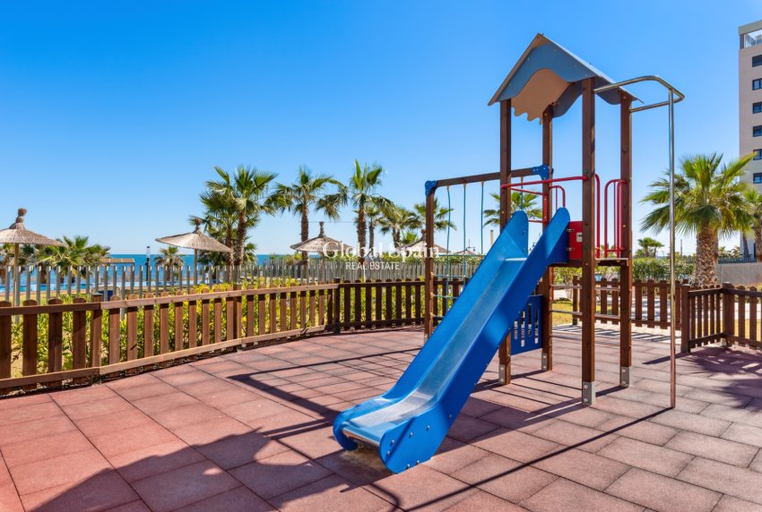 Revente - Appartement -
ORIHUELA COSTA - Punta Prima