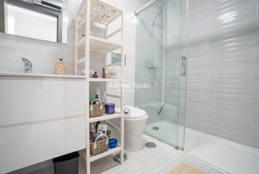 Revente - APPARTEMENT -
ORIHUELA COSTA - Rocio Del Mar