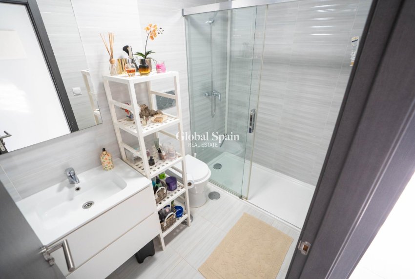 Revente - APPARTEMENT -
ORIHUELA COSTA - Rocio Del Mar