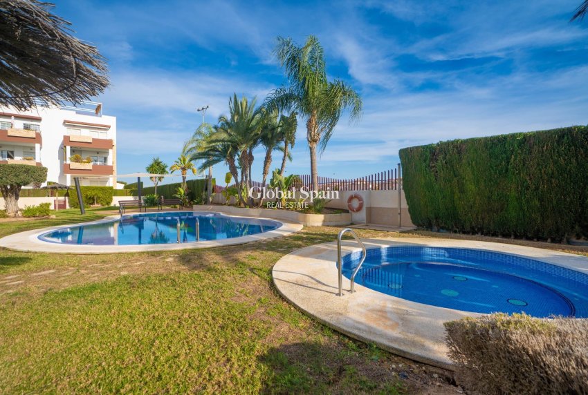 Revente - APPARTEMENT -
ORIHUELA COSTA - Rocio Del Mar