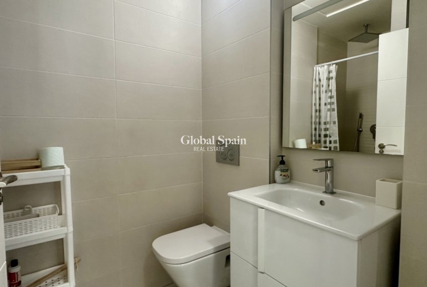 Revente - Appartement -
ORIHUELA COSTA - VILLAMARTÍN