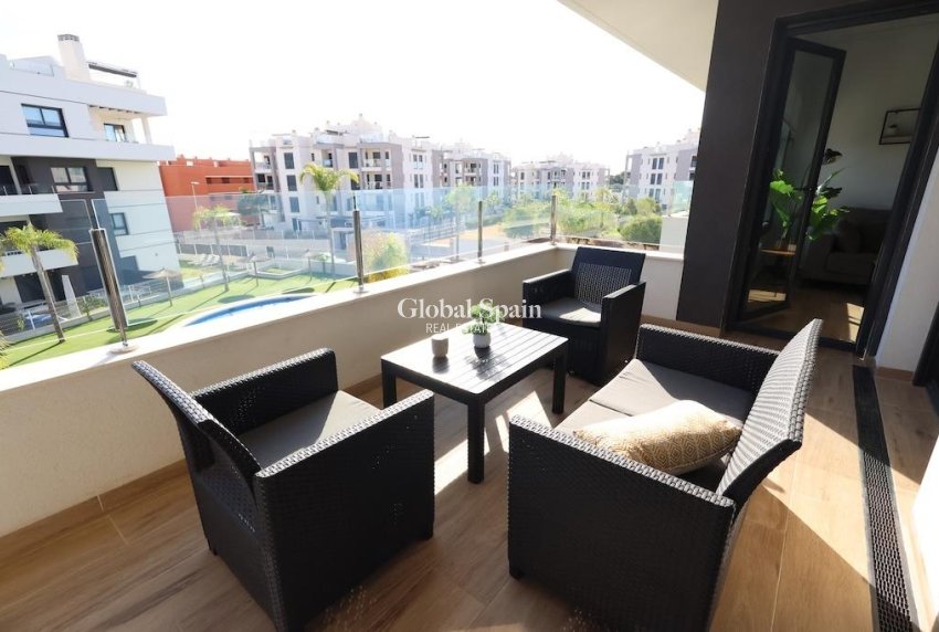 Revente - Appartement -
ORIHUELA COSTA - VILLAMARTÍN