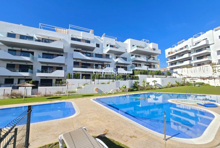 Revente - Appartement -
Orihuela Costa - Villamartín *