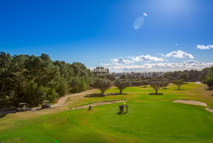 Revente - Appartement -
ORIHUELA COSTA - VILLAMARTÍN