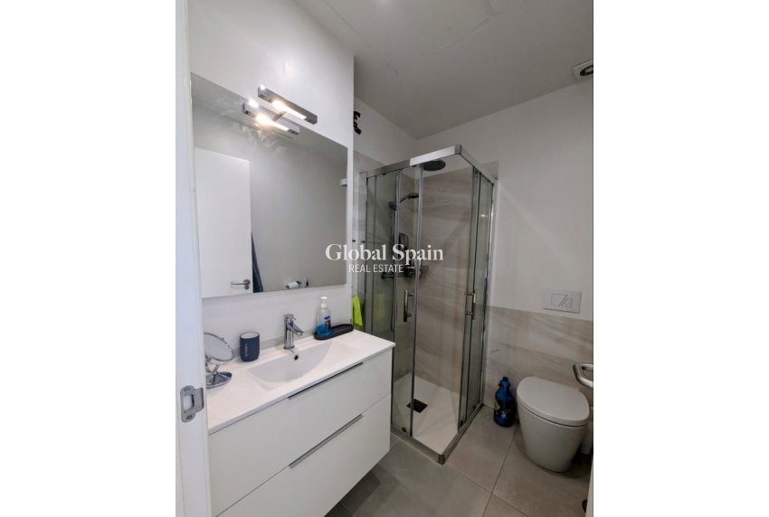 Revente - Appartement -
ORIHUELA COSTA - VILLAMARTÍN