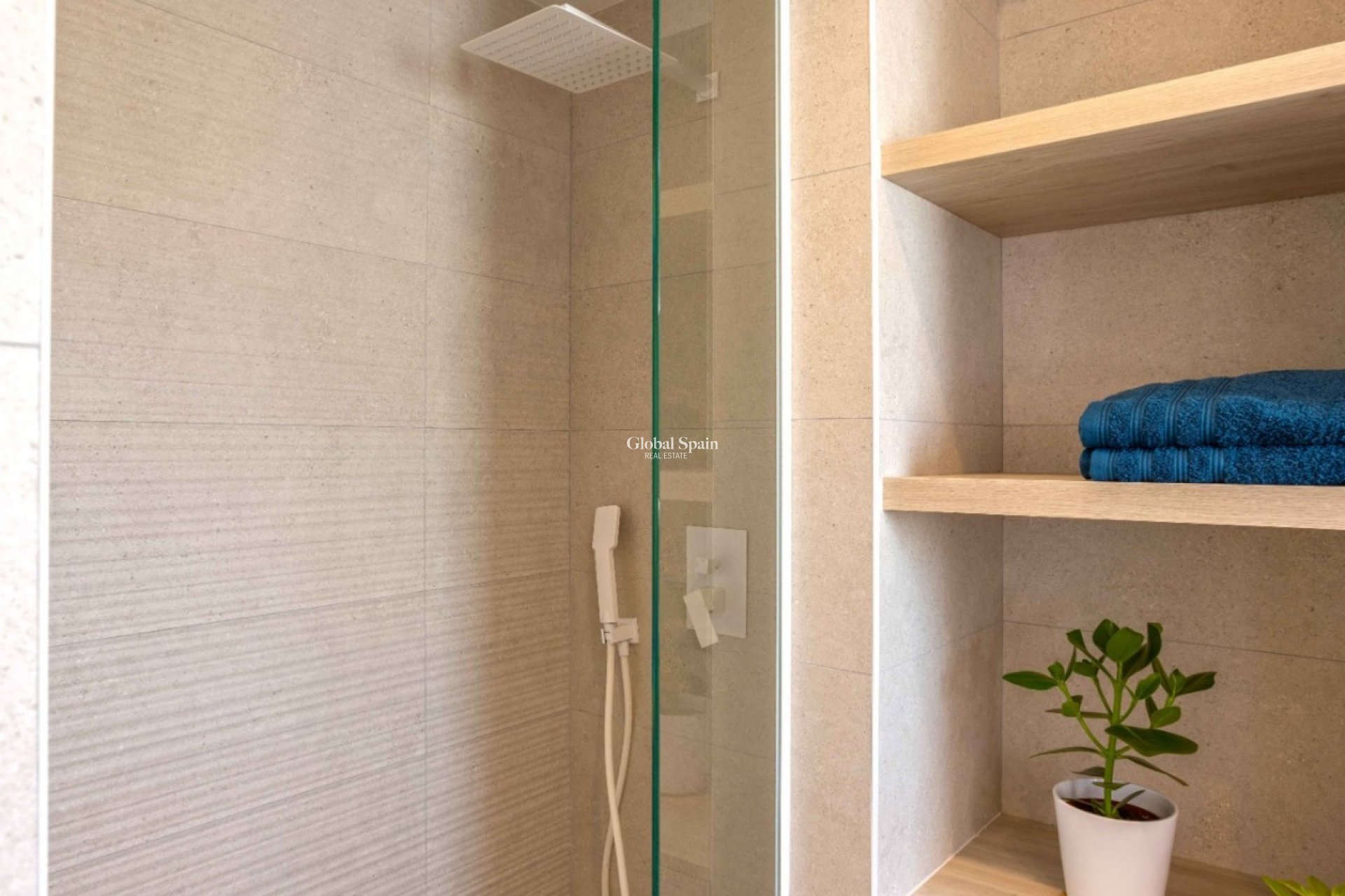 Revente - APPARTEMENT -
ORIHUELA COSTA - VILLAMARTÍN