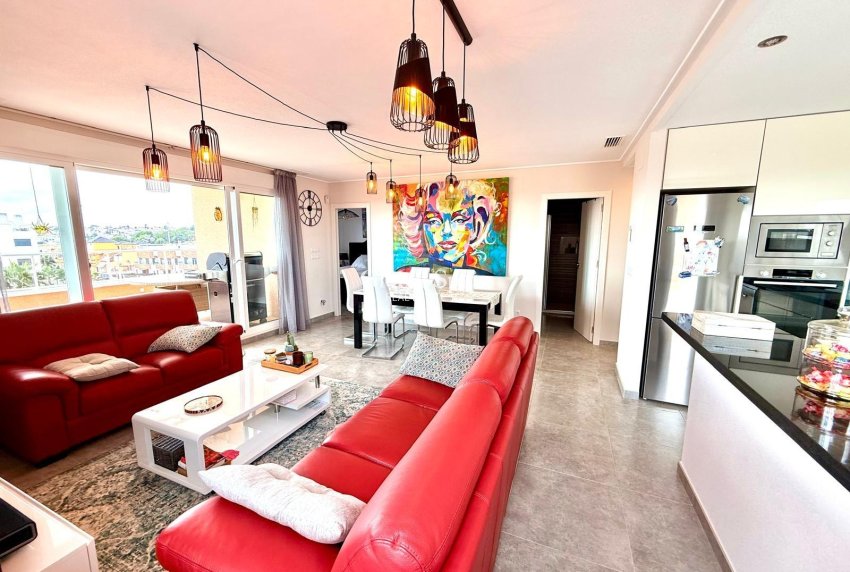 Revente - APPARTEMENT -
ORIHUELA COSTA - VILLAMARTÍN