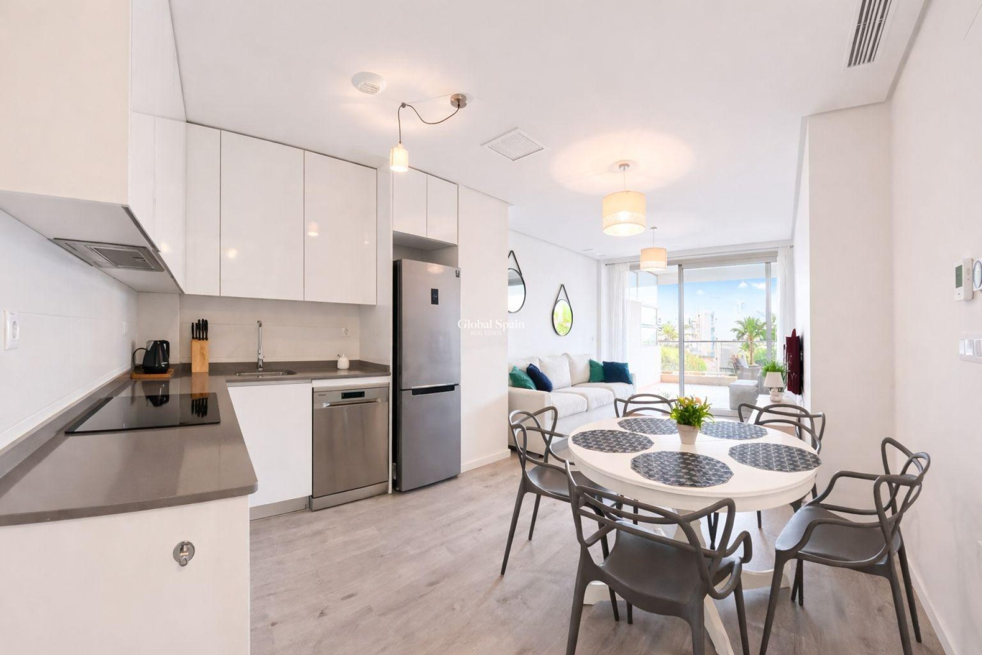 Revente - APPARTEMENT -
ORIHUELA COSTA - VILLAMARTÍN