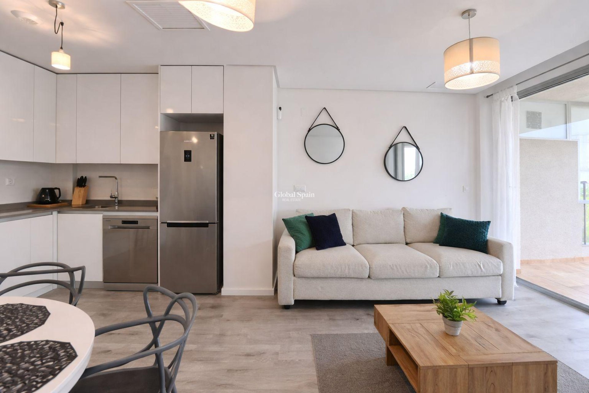 Revente - APPARTEMENT -
ORIHUELA COSTA - VILLAMARTÍN