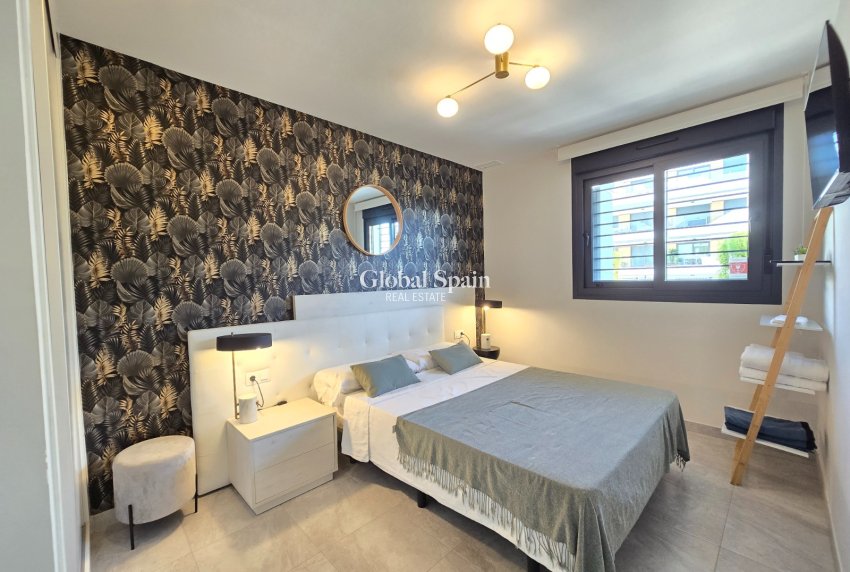 Revente - APPARTEMENT -
ORIHUELA COSTA - Villamartín *