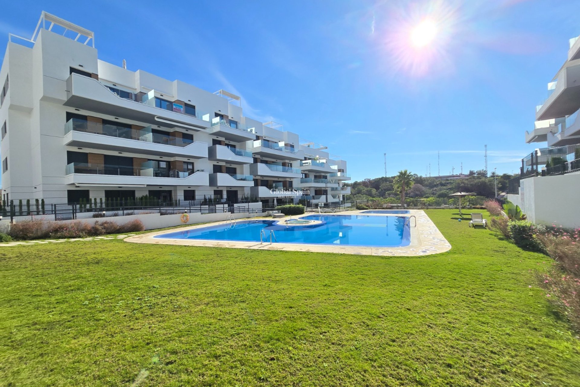 Revente - APPARTEMENT -
ORIHUELA COSTA - Villamartín *