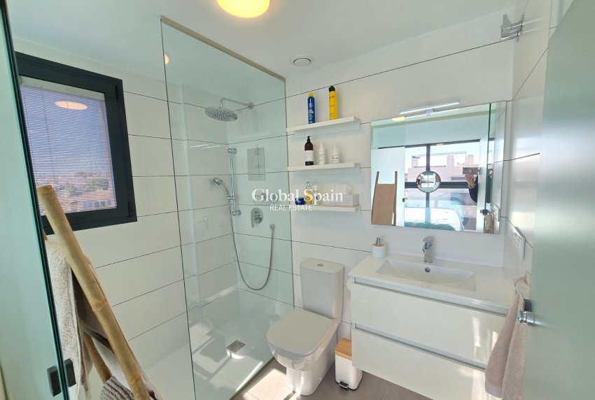 Revente - APPARTEMENT -
ORIHUELA COSTA - Villamartín *