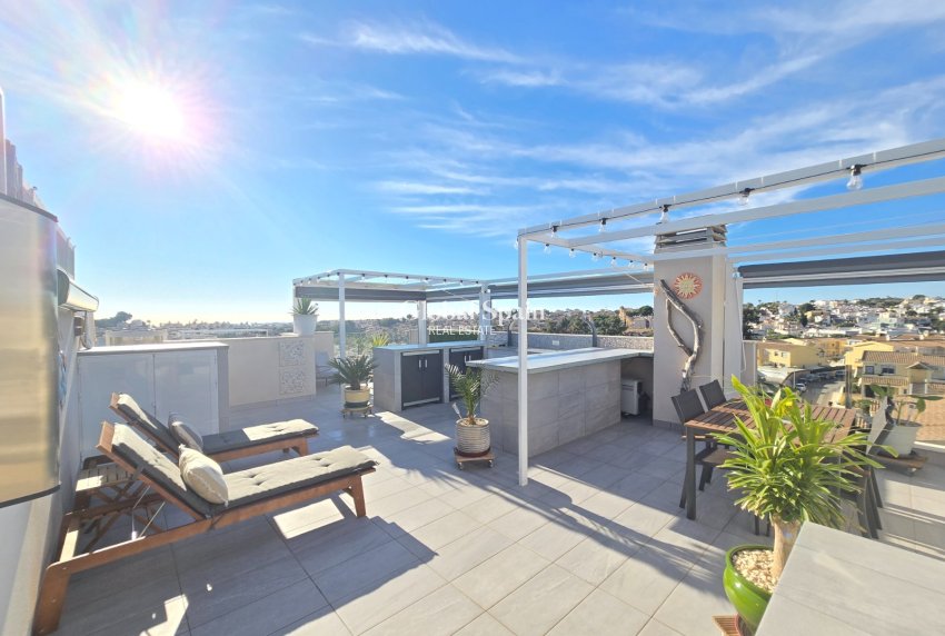 Revente - APPARTEMENT -
ORIHUELA COSTA - Villamartín *