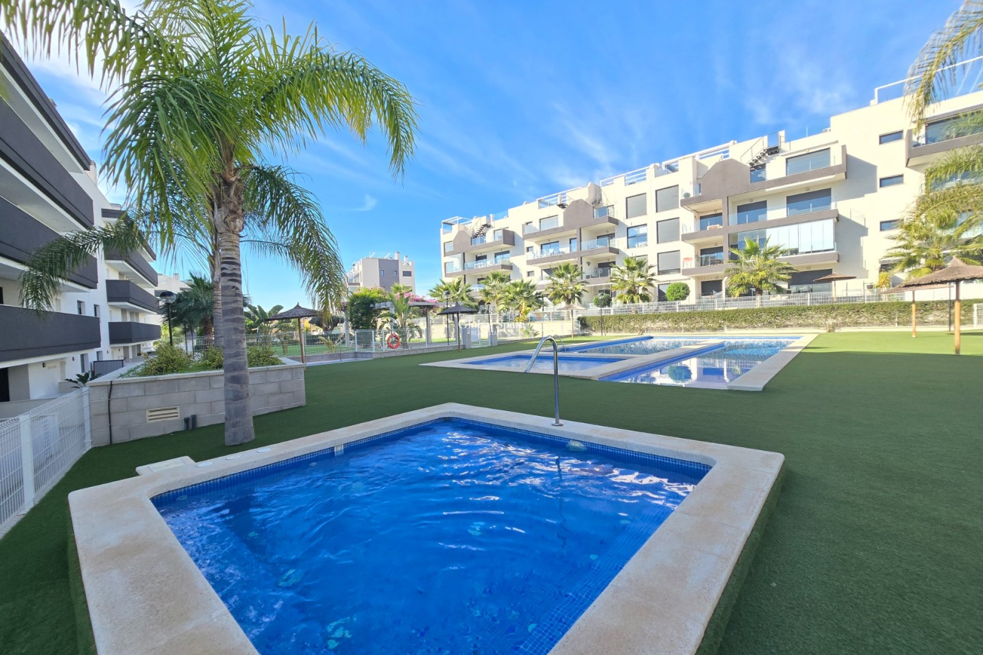 Revente - APPARTEMENT -
ORIHUELA COSTA - Villamartín *