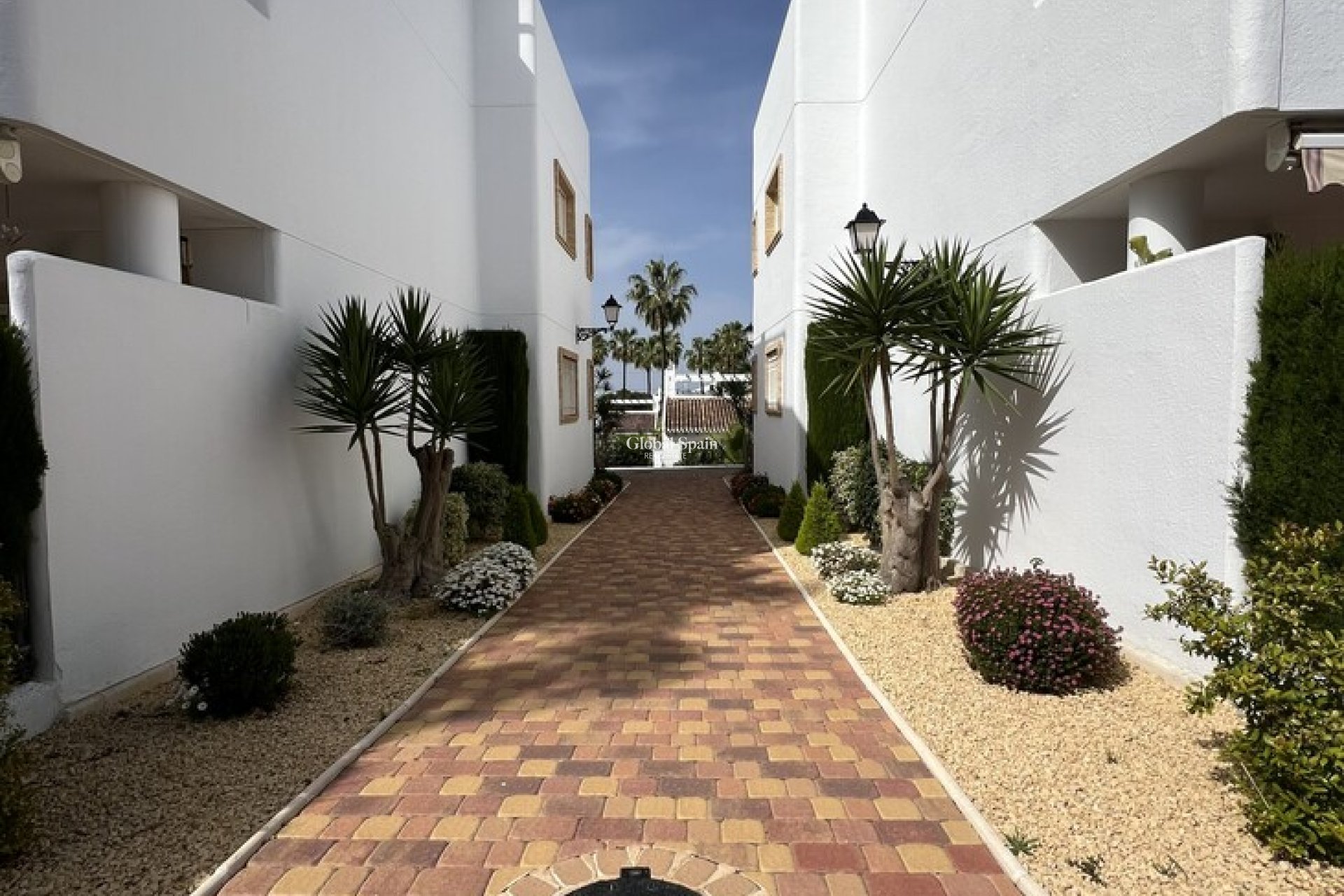 Revente - APPARTEMENT -
ORIHUELA COSTA - VILLAMARTÍN