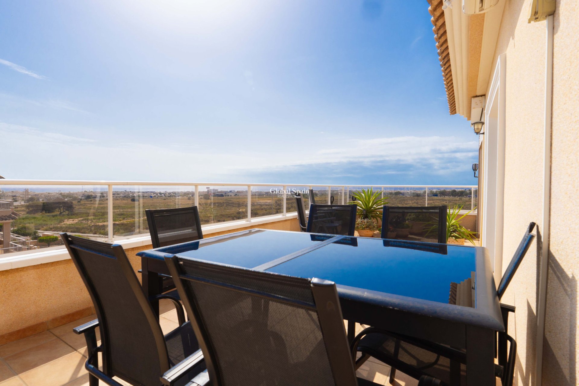 Revente - APPARTEMENT -
ORIHUELA COSTA - VILLAMARTÍN