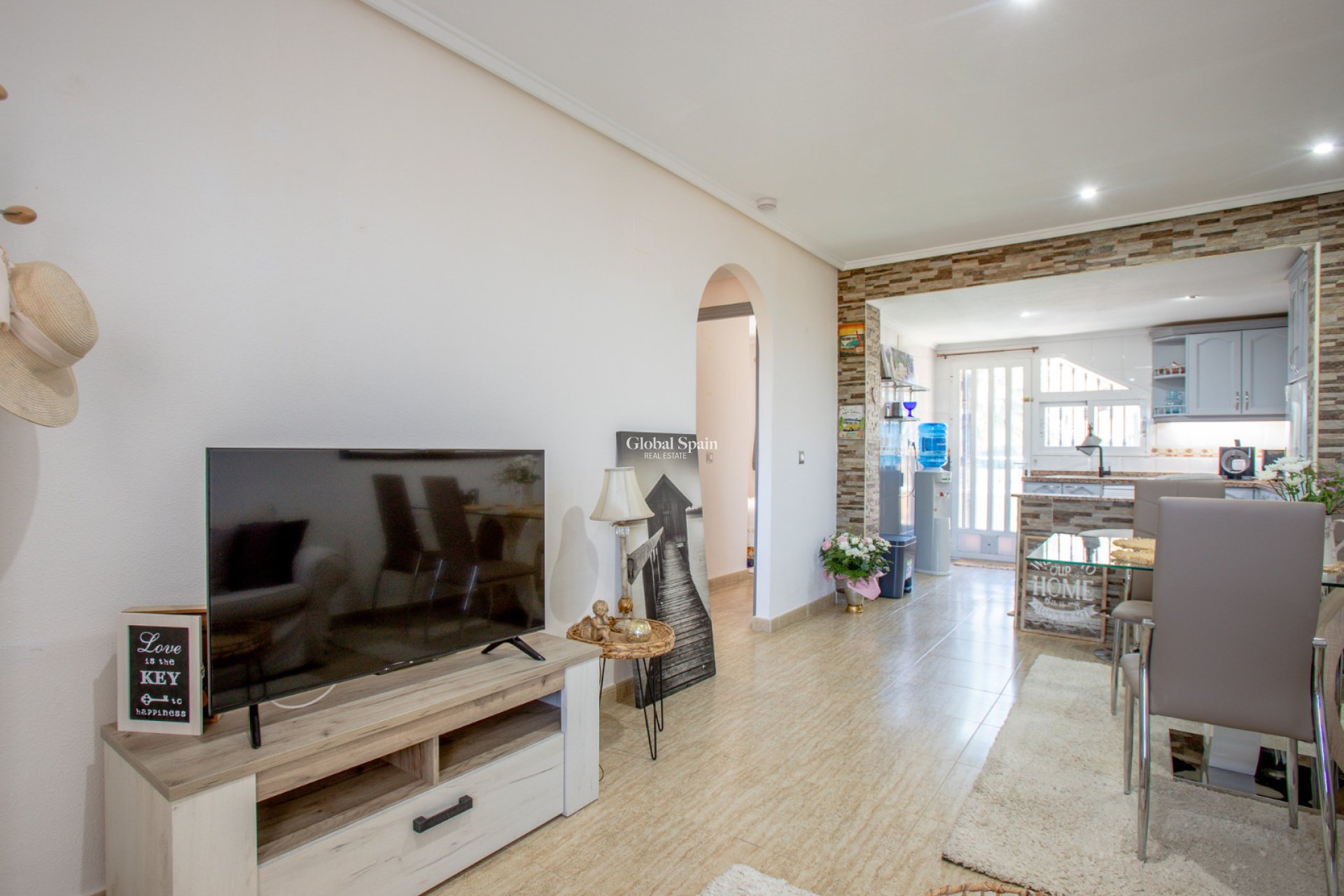 Revente - APPARTEMENT -
ORIHUELA COSTA - VILLAMARTÍN