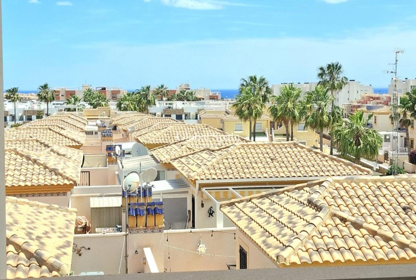 Revente - APPARTEMENT -
ORIHUELA COSTA - VILLAMARTÍN