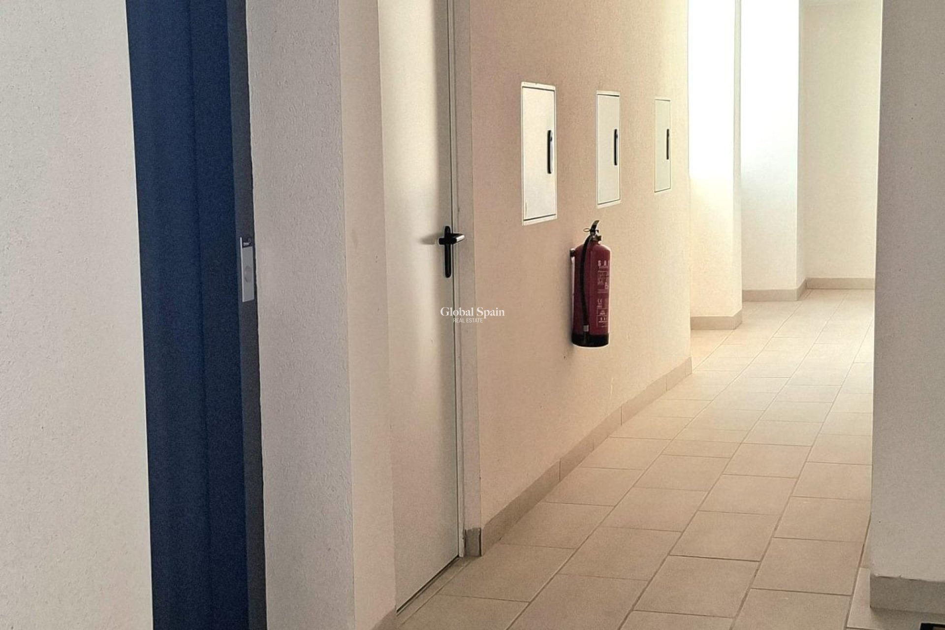 Revente - APPARTEMENT -
ORIHUELA COSTA - VILLAMARTÍN