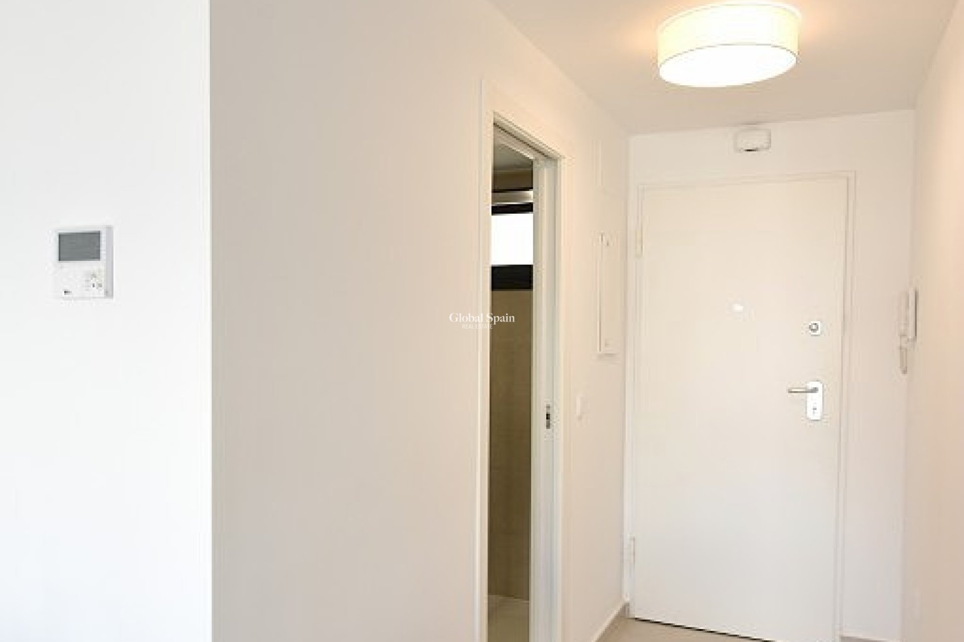 Revente - APPARTEMENT -
ORIHUELA COSTA - VILLAMARTÍN