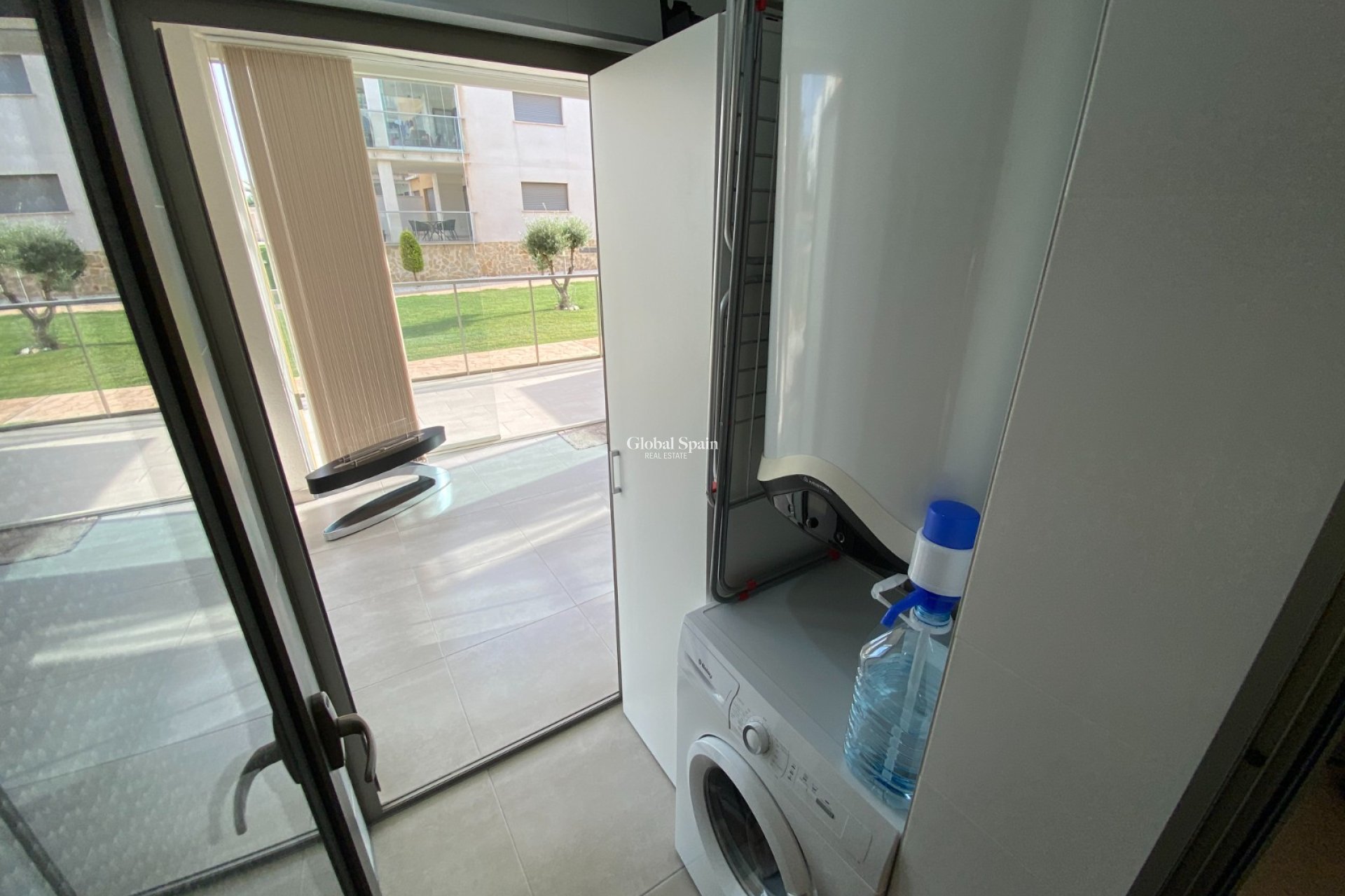 Revente - Appartement -
ORIHUELA COSTA - VILLAMARTÍN