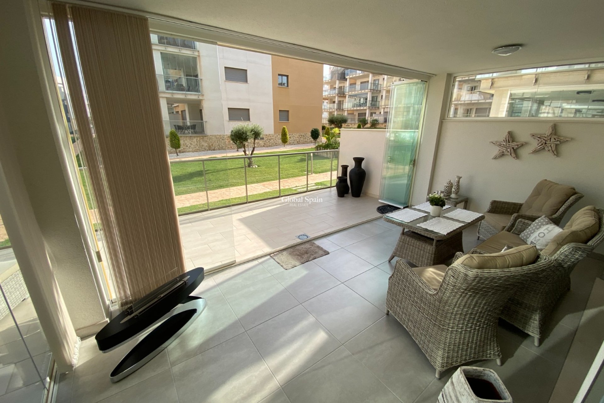 Revente - Appartement -
ORIHUELA COSTA - VILLAMARTÍN