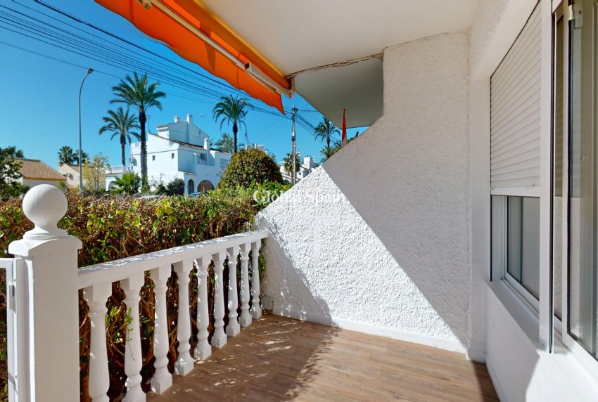 Revente - APPARTEMENT -
ORIHUELA COSTA - VILLAMARTÍN