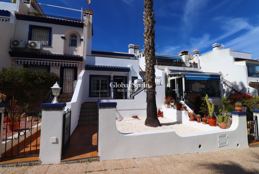 Revente - APPARTEMENT -
Orihuela Costa - Villamartin