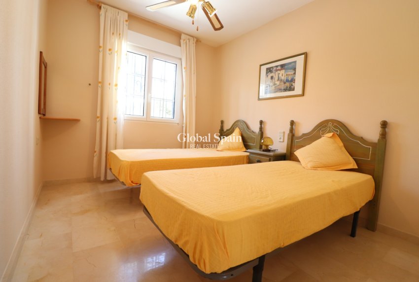 Revente - APPARTEMENT -
Orihuela Costa - Villamartin