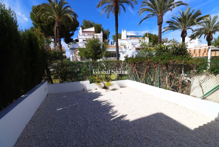 Revente - APPARTEMENT -
Orihuela Costa - Villamartin