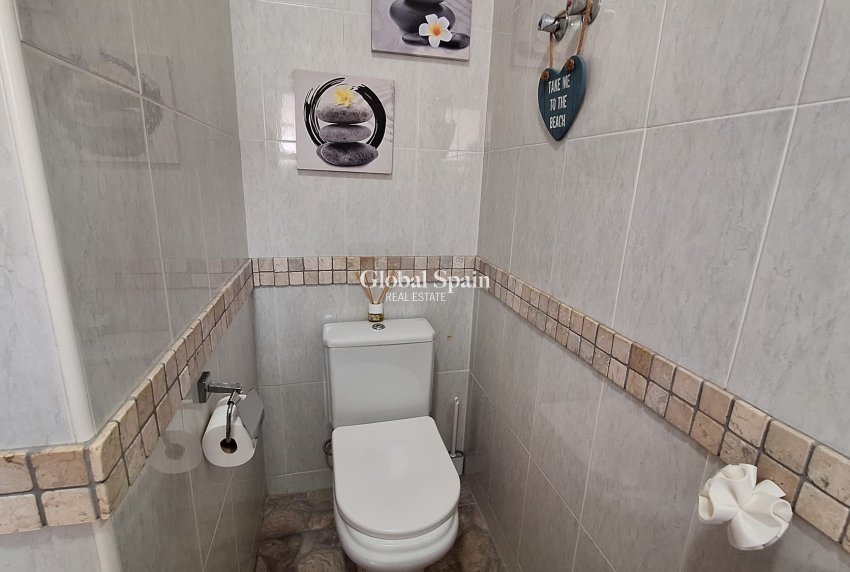 Revente - APPARTEMENT -
Orihuela Costa - Villamartin