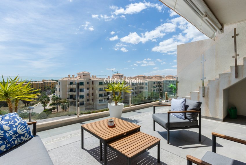 Revente - APPARTEMENT -
ORIHUELA COSTA - VILLAMARTÍN