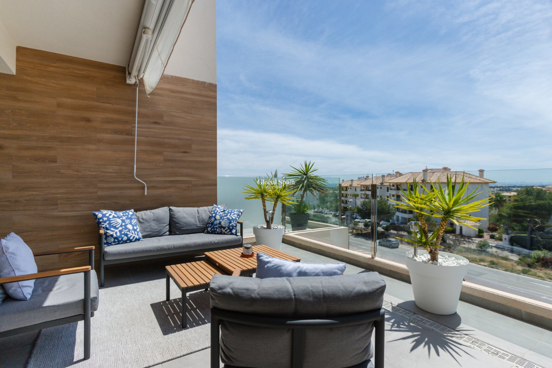 Revente - APPARTEMENT -
ORIHUELA COSTA - VILLAMARTÍN