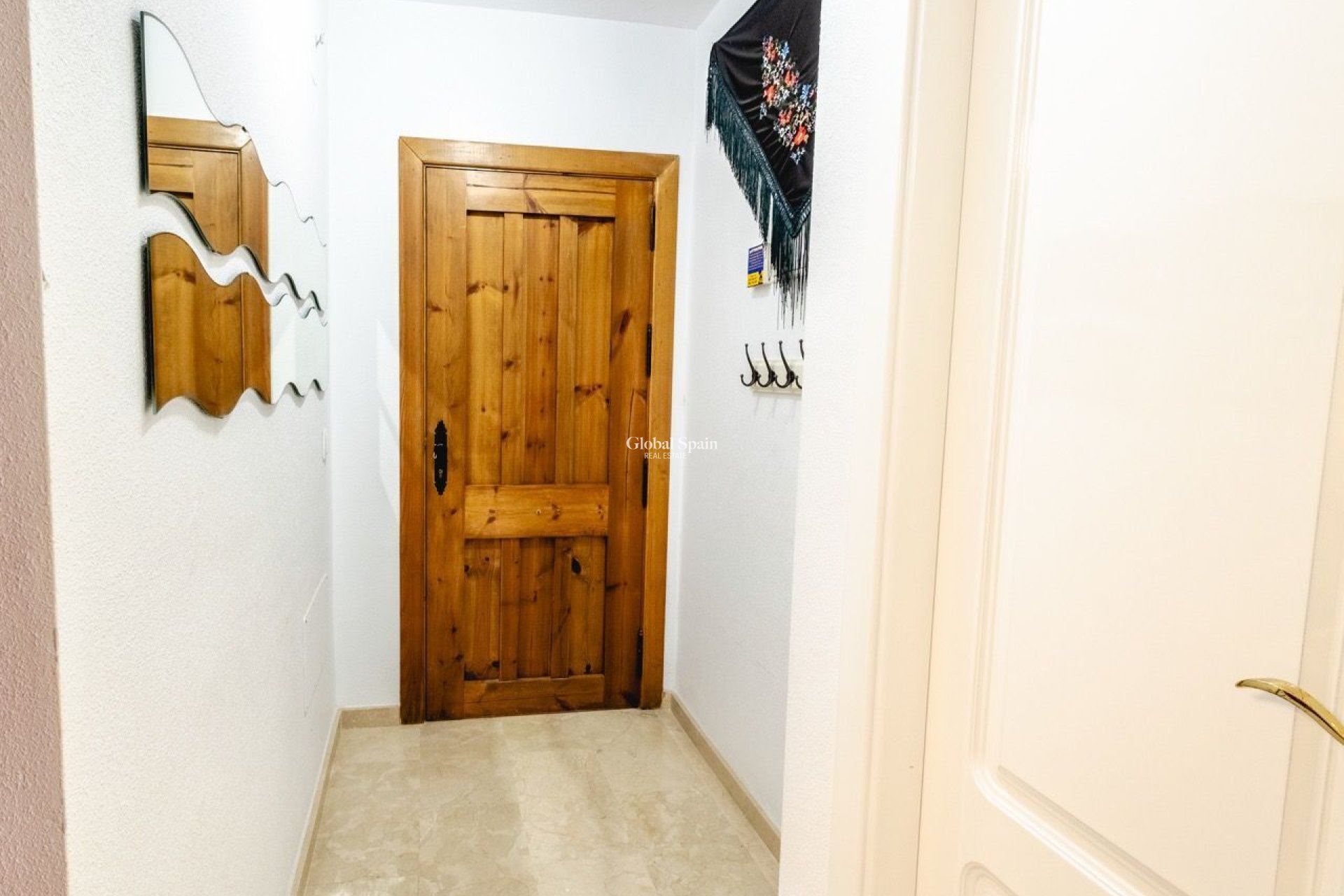Revente - APPARTEMENT -
ORIHUELA COSTA - VILLAMARTÍN