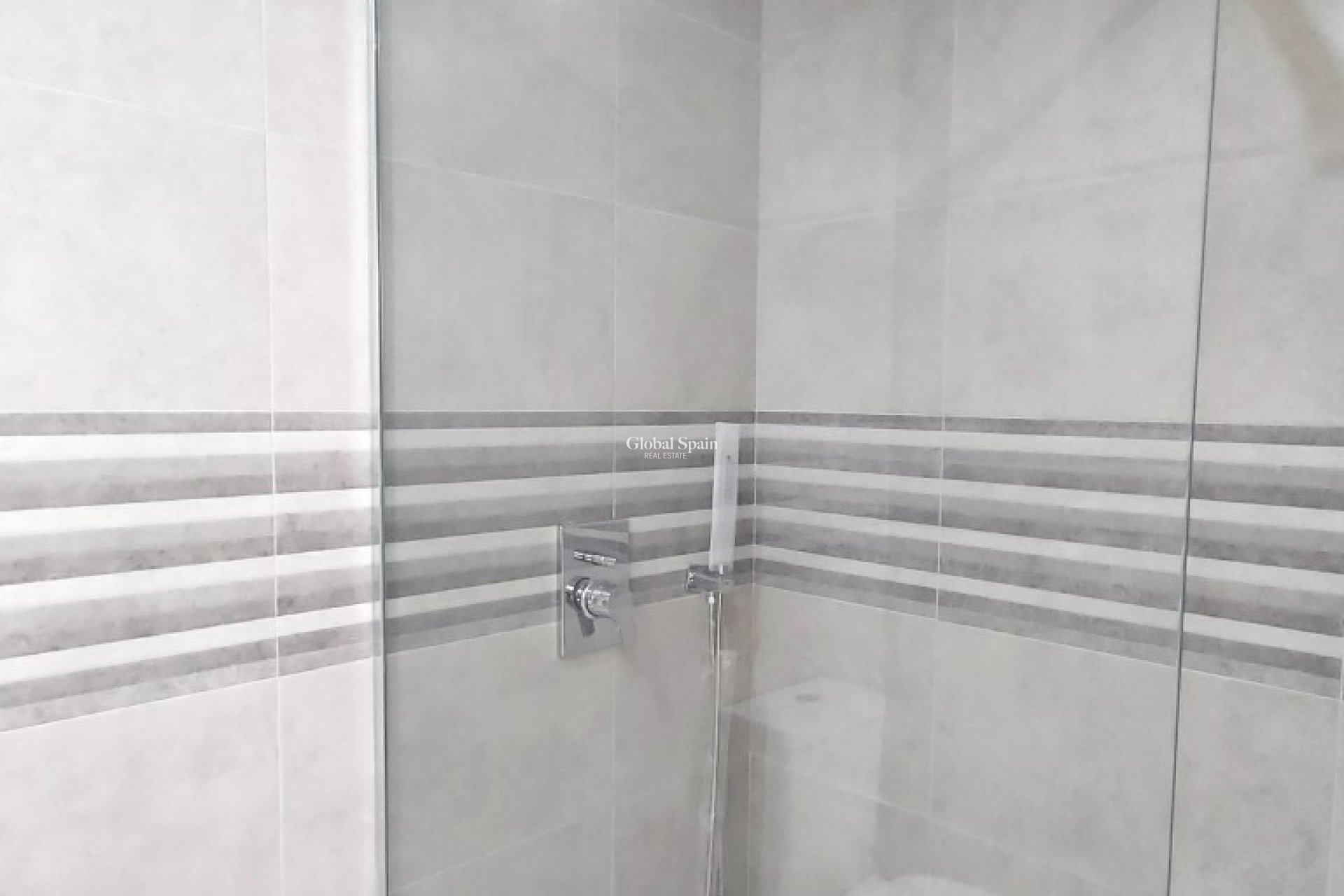 Revente - Appartement -
ORIHUELA COSTA - VILLAMARTÍN