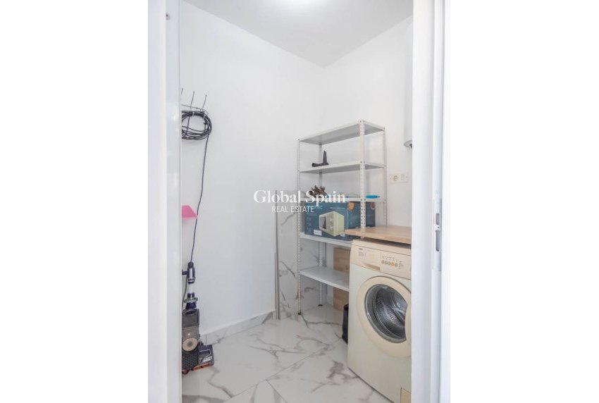 Revente - Appartement -
ORIHUELA COSTA - VILLAMARTÍN